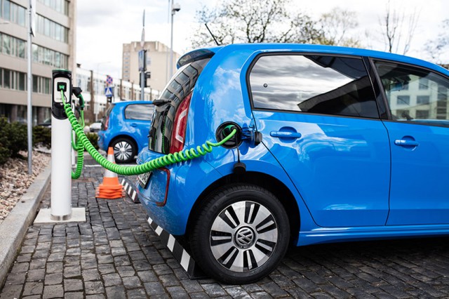 CONSULTARE publică pentru ACHIZIȚIA mai multor STAȚII de REÎNCĂRCARE pentru vehiculele electrice!