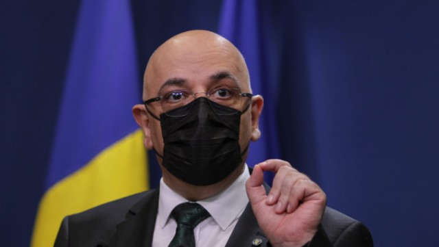 Arafat, despre neconstituționalitatea măștii