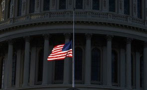 Senatorii americani au aprobat un buget temporar pentru a evita închiderea serviciilor federale