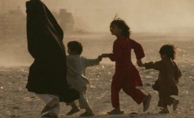 Sistemul sanitar din Afganistan, în pragul prăbuşirii: 'Peste 2.000 de structuri de sănătate s-au închis'