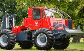 ASFOR: Producătorul de tractoare IRUM Reghin anunţă lansarea unei noi generaţii de utilaje forestiere