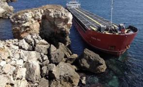 Cargoul eșuat Vera Su: Marea Neagră se va confrunta cu o catastrofă ecologică