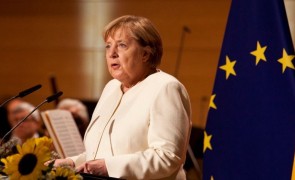 Angela Merkel, discurs cu lacrimi în ochi, la plecarea din funcția de cancelar