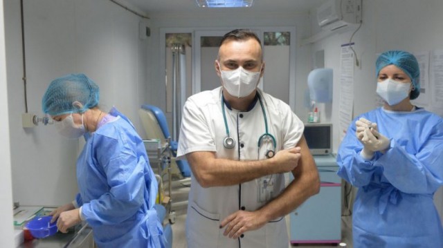 Medicul Adrian Marinescu prezintă care sunt cele mai eficiente măsuri de protecție împotriva COVID-19