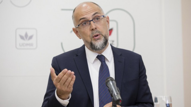 Kelemen Hunor: Nu poți să spui că te dau jos, îți dau un pumn în gură și a doua zi te cer de nevastă