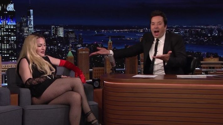 Madonna, scene sexy într-o emisiune TV! VIDEO