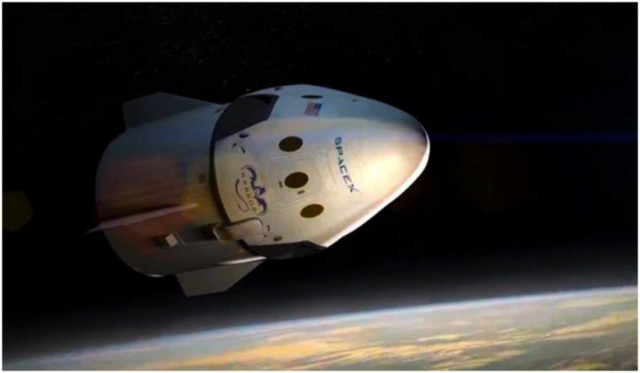 O rachetă SpaceX cu 3 astronauți a plecat spre Stația Spațială Internațională (ISS)
