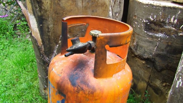 PERICOL de EXPLOZIE: o BUTELIE a luat FOC în NĂVODARI!
