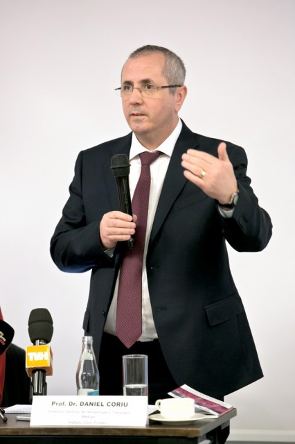 Propunere radicală împotriva dezinformării: Medicii cu teorii nevalidate ştiinţific să fie SUSPENDAŢI!
