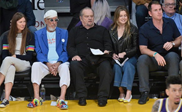 Jack Nicholson, fără mască la un meci de baschet
