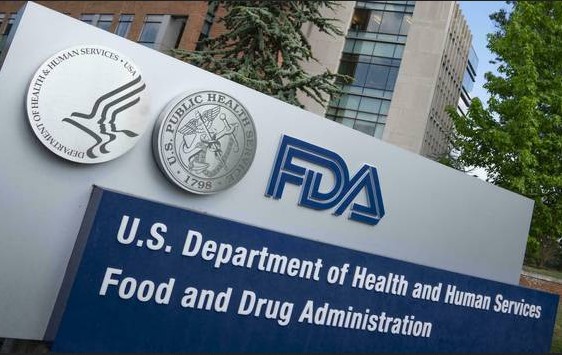 Pfizer cere FDA să autorizeze 'utilizarea de urgență' a vaccinului împotriva variantei Omicron