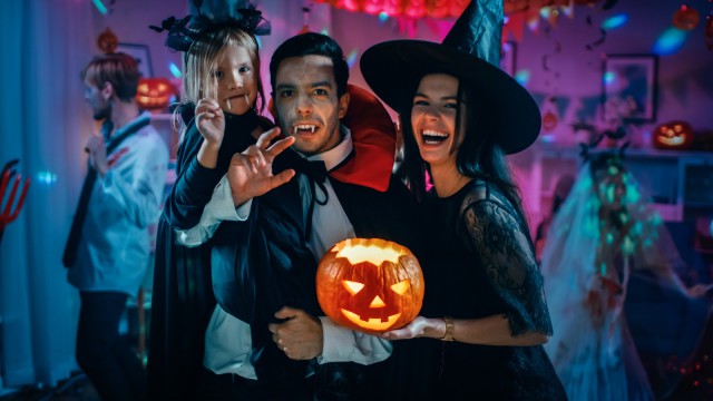 Se apropie Halloween cu o nouă... strategie de marketing pentru proprietarii de cluburi 