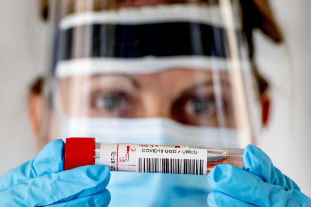 Lituania: Site-urile de informaţii blochează comentariile publice despre COVID-19