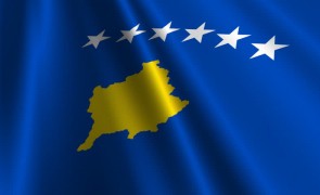 Doi diplomaţi ruşi au părăsit Kosovo după ce au fost declaraţi 'persona non grata' de Priştina