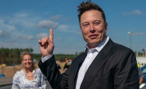Elon Musk va fi primul pământean cu o avere de peste 1.000 de miliarde de dolari