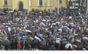 Estonia: Mii de persoane au ieșit în stradă împotriva reglementărilor anti-COVID-19