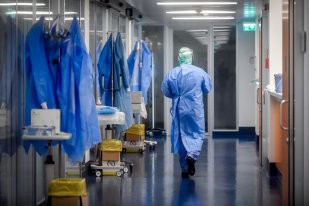 Alexandru Rafila recunoaște că avem o criză de personal în spitale