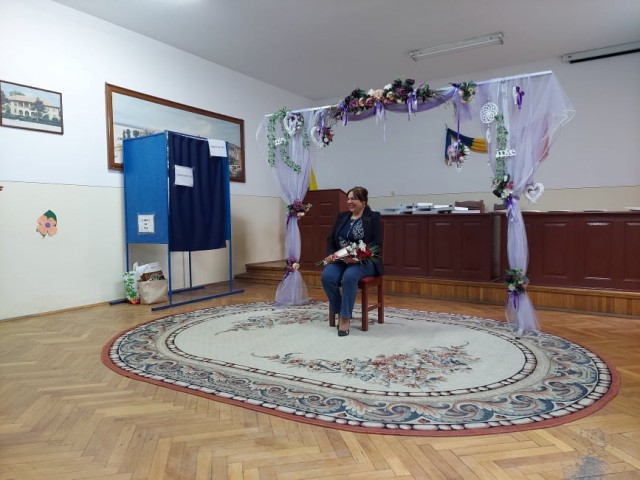 Primăria Hârșova sărbătorește un angajat ieșit la pensie