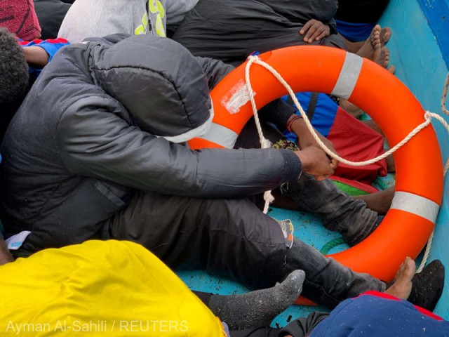 400 de migranţi, preluaţi de garda de coastă greacă de pe un cargou turcesc ce a transmis un semnal SOS