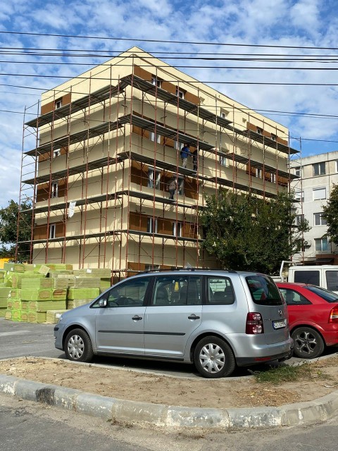 PRIMĂRIA Cernavodă reabilitează termic 5 blocuri de locuințe