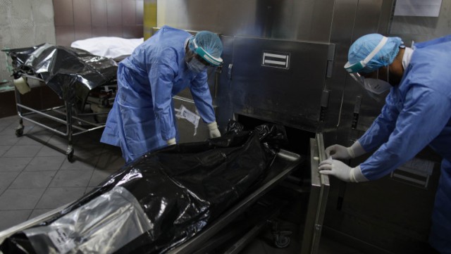 Epidemiolog: Moartea seceră acum românii cu o viteză de un deces la 3.3 minute