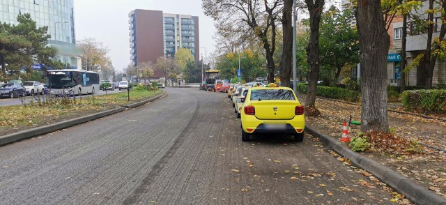 Atentie, soferi! Se efectuează lucrări de asfaltare pe bulevardul Mamaia