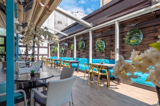 Localul Buddha Bar din Constanța, AMENDAT că a FUNCȚIONAT peste PROGRAMUL IMPUS!