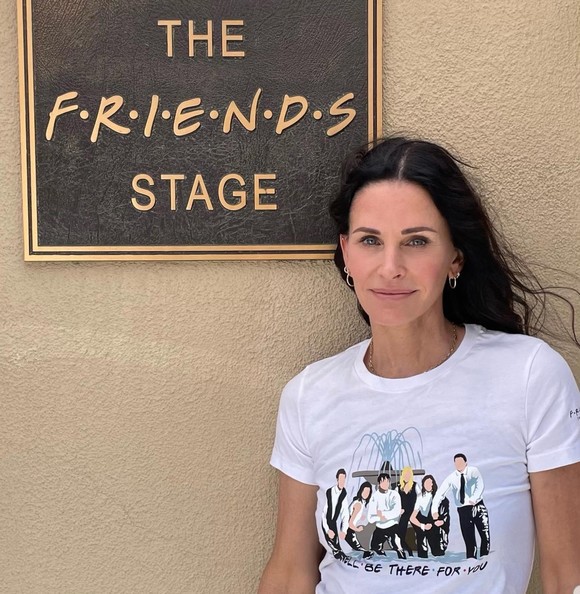 Courteney Cox și-a șocat fanii. Cum au reacționat admiratorii ei după ce au văzut-o nemachiată?