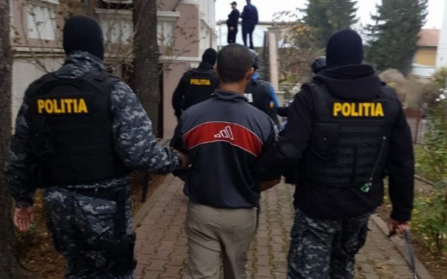 Condamnare definitivă pentru BĂRBAȚII care au AMENINȚAT POLIȚIA