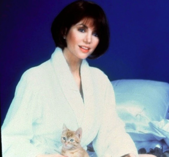Cum arată Pamela Ewing din ”Dallas” la 71 de ani. Victoria Principal și-a găsit consolarea alături de animale