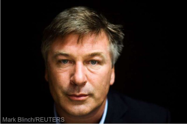 Alec Baldwin vrea poliţişti pe platourile de filmare pentru a supraveghea armele