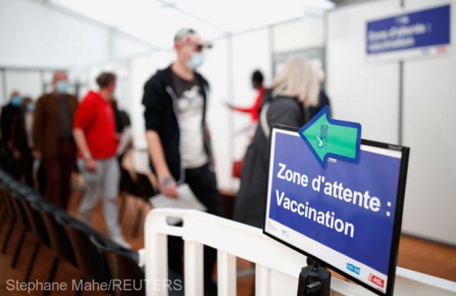 Doza booster de vaccin, obligatorie în Franța pentru cei peste 65 de ani pentru prelungirea certificatului verde