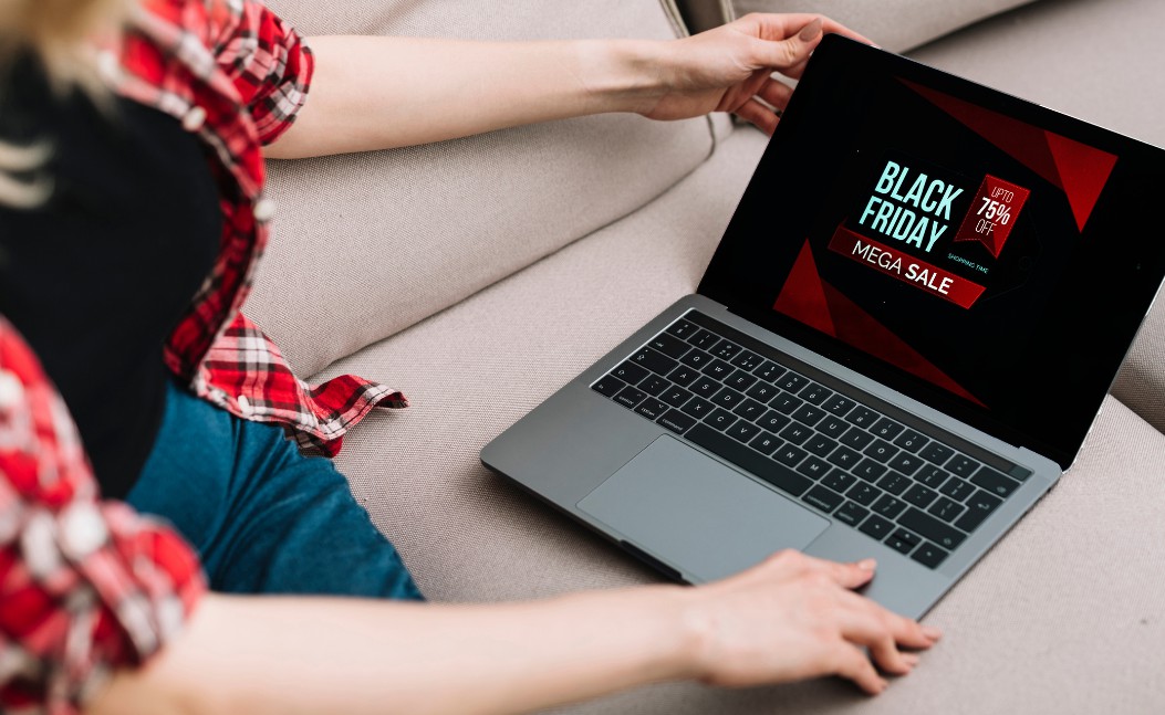 Black Friday 2021: Numărul tranzacţiilor s-a majorat cu aproape 32% faţă de anul trecut