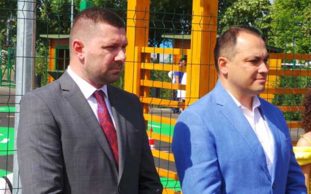 CONSILIERUL fostului PRIMAR din DEVA a mai PRINS un contract cu STATUL, la malul mării