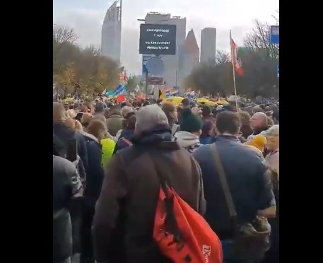 Proteste de amploare în Olanda, după ce Guvernul a impus noi restricții. VIDEO