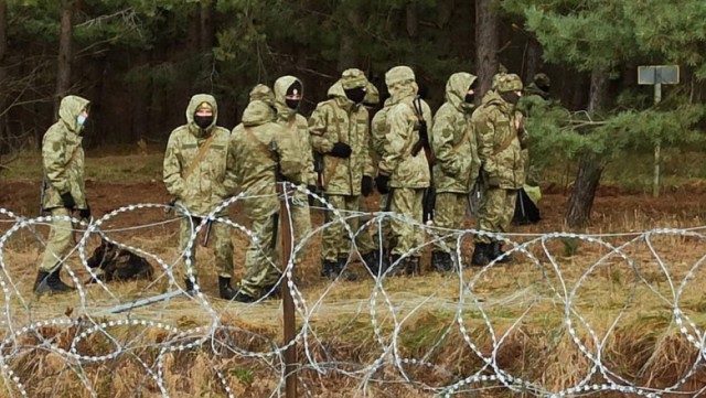„Incident major” la granița dintre Polonia și Belarus. Cea mai mare încercare de forțare a frontierei UE
