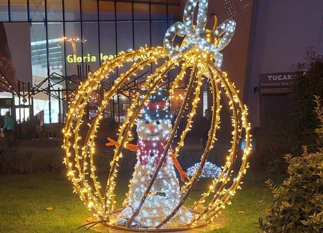 La CITY PARK MALL au apărut PODOABELE de CRĂCIUN, din NOIEMBRIE