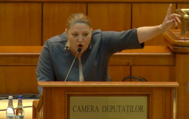 Nicoleta Pauliuc anunţă că va sesiza poliția în cazul Dianei Şoşoacă