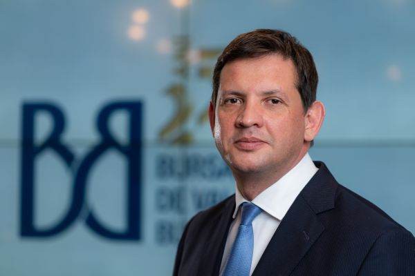 Mandatul directorului general al BVB, Adrian Tănase, prelungit până la finalul anului viitor