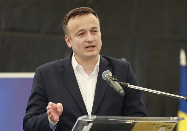 Parlamentari amenințați în legătură cu votul pentru certificatul verde: Îţi dăm foc şi ţie şi familiei
