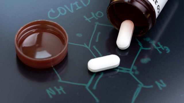 Ce medicamente să nu-ți administrezi singur dacă suferi de COVID-19?