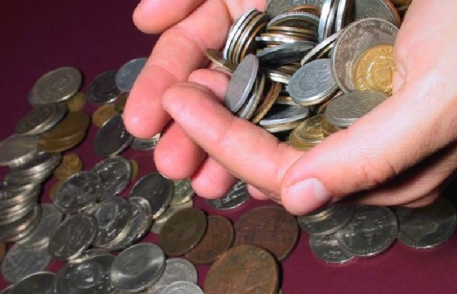 Monedele din Europa Centrală se depreciază, după creşterea numărului de cazuri de COVID-19