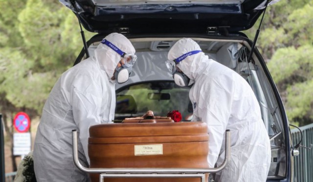 Creşterea mortalităţii ridică cifra de afaceri a firmelor de pompe funebre la peste 500 de milioane de lei în 2021