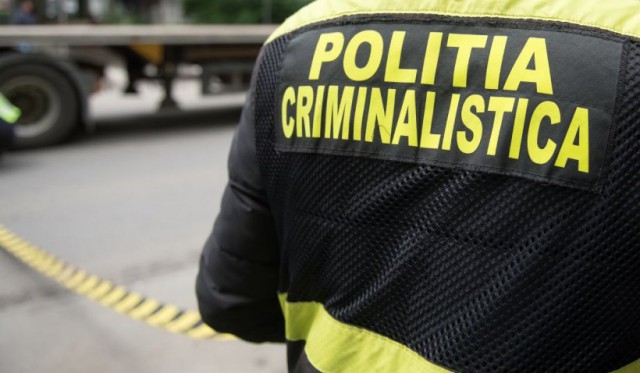 Un craniu uman a fost găsit de un bărbat după ce a săpat în curtea casei