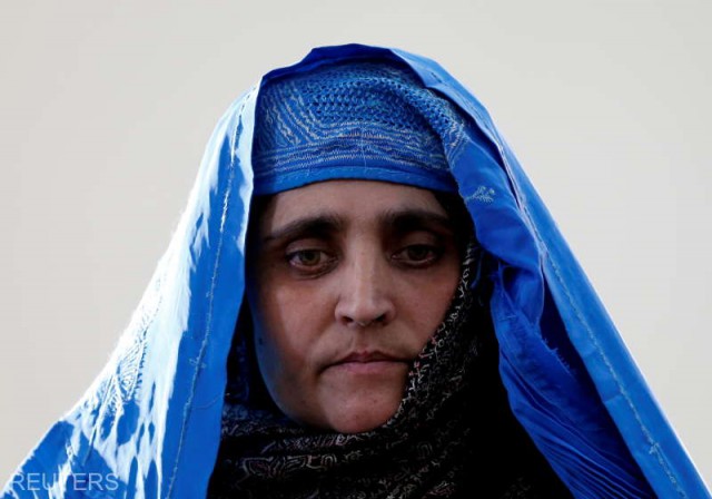 Celebra 'Afghan Girl', de pe coperta revistei National Geographic, s-a refugiat în Italia