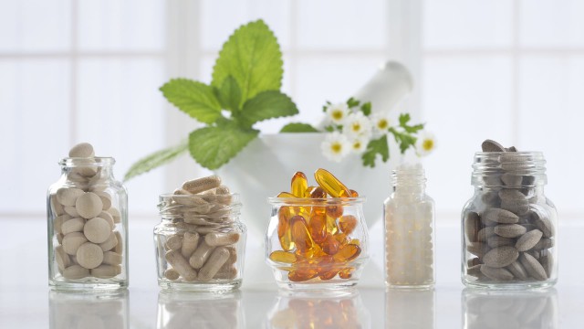 7 suplimente și vitamine în trend în 2021