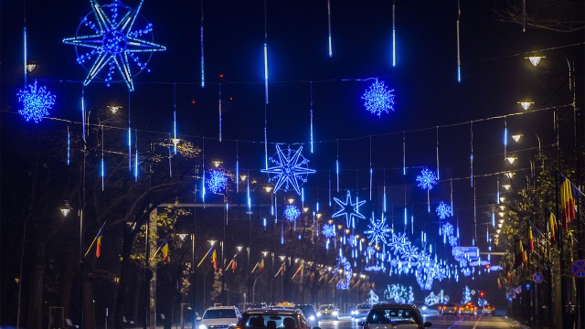 Câți bani CHELTUIE PRIMĂRIILE pe ILUMINATUL FESTIV!