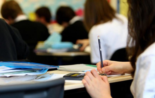 Simularea Evaluării Naţionale începe luni, cu proba de Limba şi Literatura Română. Examenul se desfăşoară în peste 97% dintre şcoli