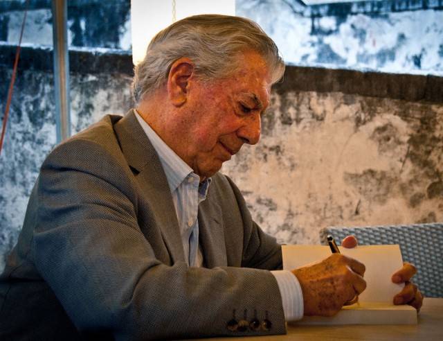 Mario Vargas Llosa, ales membru al Academiei Franceze