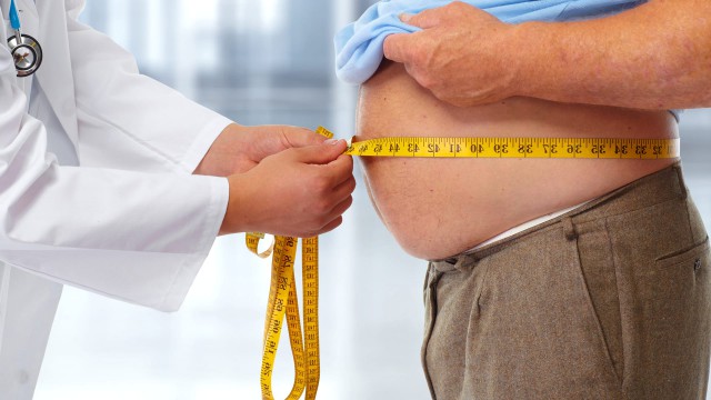 Peste 70% dintre persoanele testate la caravana 'Sănătatea vine la tine' erau obeze sau supraponderale